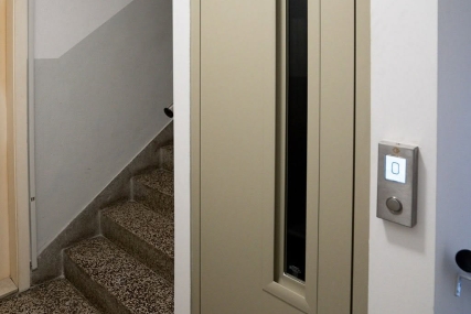 Ugradnja dizala u Splitu: Kako smo iskoristili okno širine samo 65 cm u Omiškoj 31
